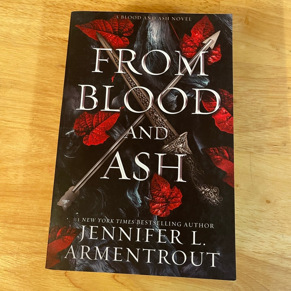 Blood & Ash by Jennifer Armentrout Fantasy Romance Books - Picture 4 of 5